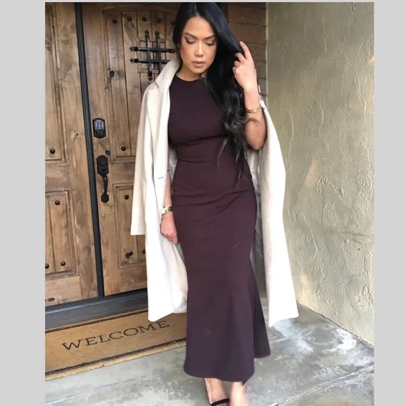 brown midi dress with short sleeves Brown Draped Shoulder Short Sleeve Midi Dress – shopaleena